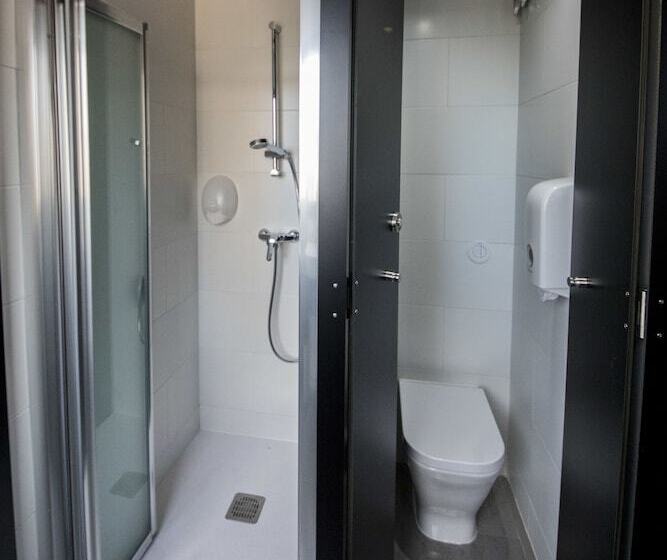 スタンダード4人部屋, Bea Beach Hostel