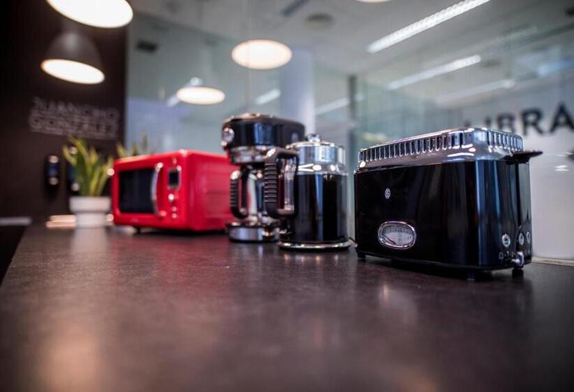 スタンダード4人部屋, Bea Beach Hostel