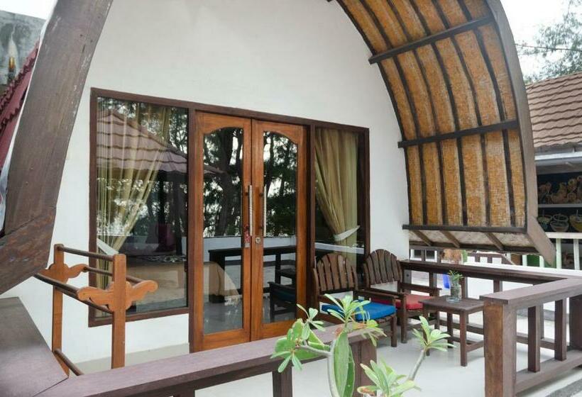 디럭스 방갈로, Warna Beach