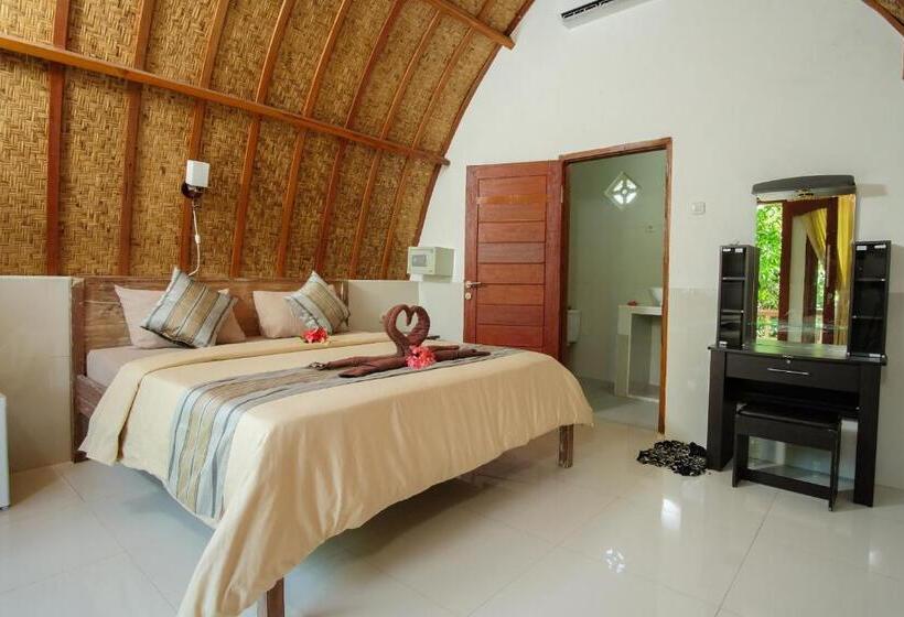 디럭스 방갈로, Warna Beach