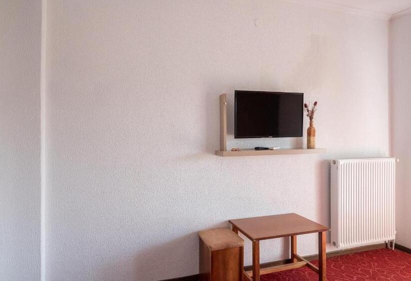 חדר אקונומי, Akropol