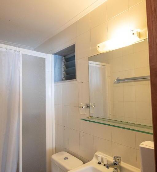 חדר סטנדרט יחיד, Akropol