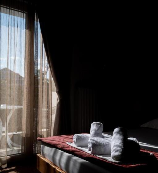 חדר סטנדרט עם מיטת קינג, Akropol