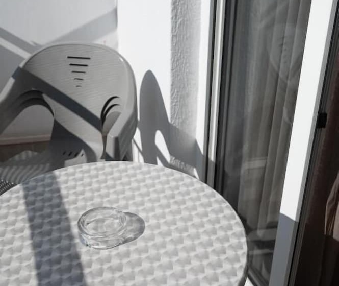 חדר אקונומי, Akropol