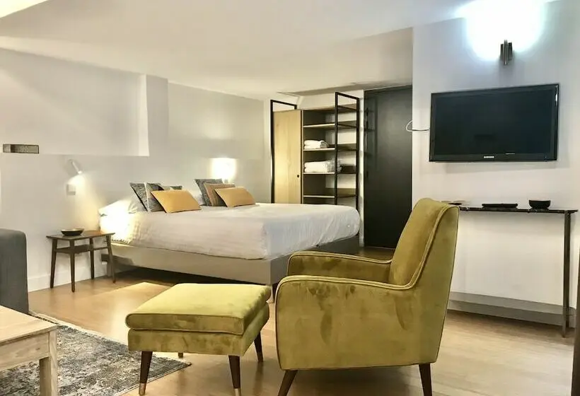 スタンダードスタジオ, Apartments Du Louvre  Le Marais