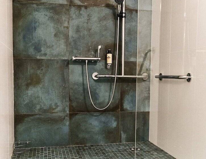 スタンダードスタジオ, Apartments Du Louvre  Le Marais