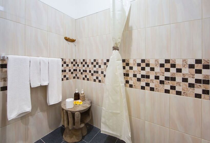 Cameră Superioară, Bening House Batubelig