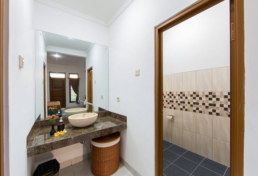 Cameră Superioară, Bening House Batubelig