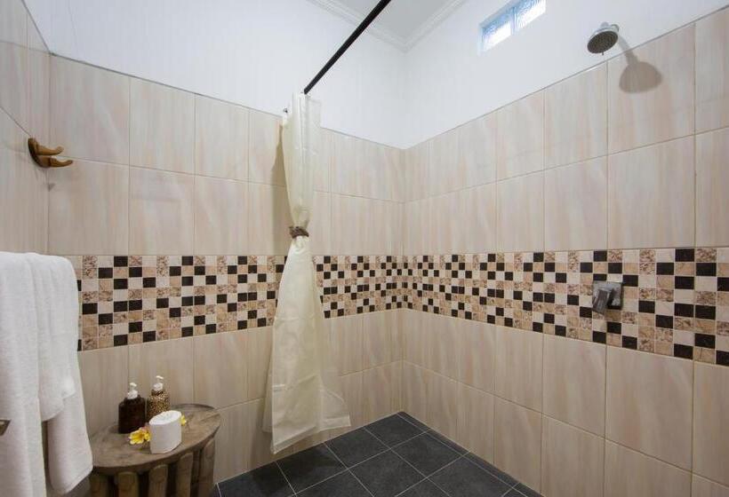 Cameră Superioară, Bening House Batubelig