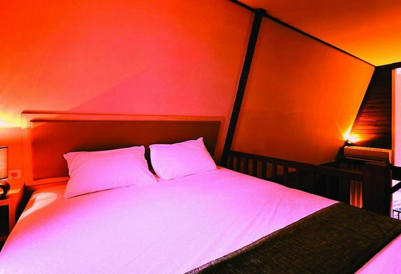 منزل غرفة نوم واحدة, Cirebon Waterland