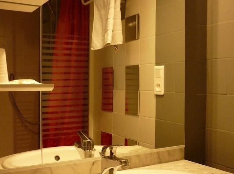 اتاق استاندارد, Du Centre