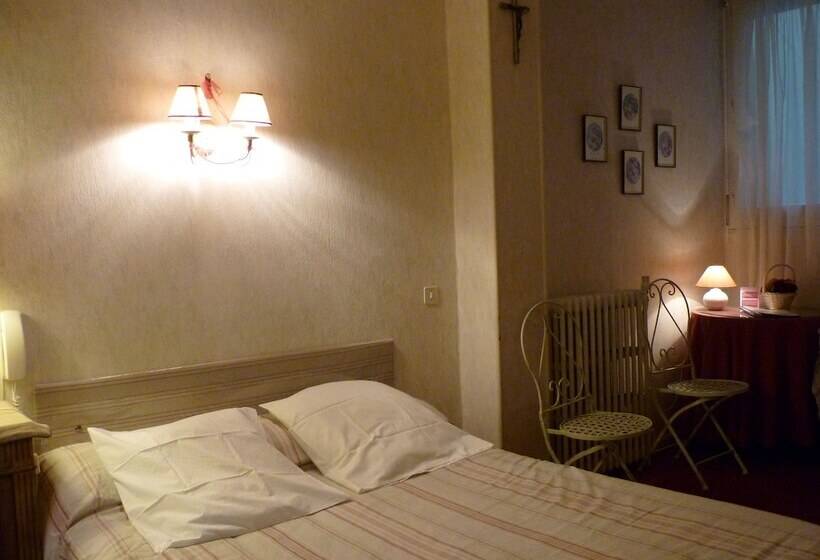 اتاق استاندارد سه نفره, Du Centre