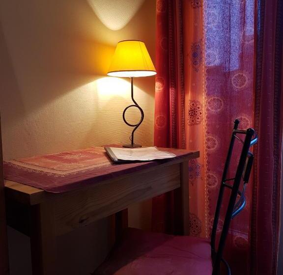 اتاق استاندارد یک نفره, Du Centre