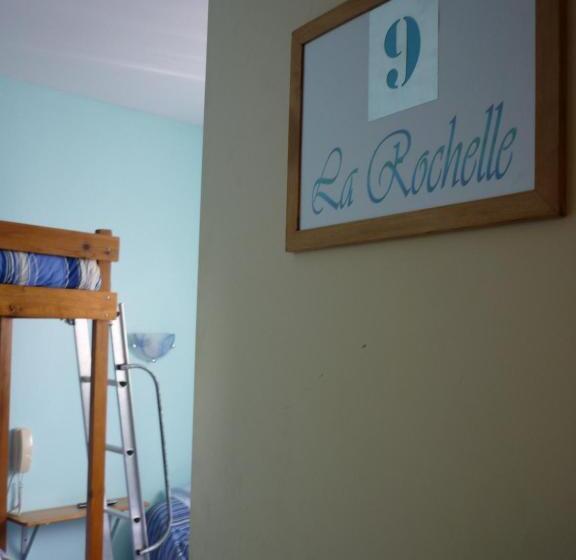 اتاق راحتی سه تخته, Du Centre