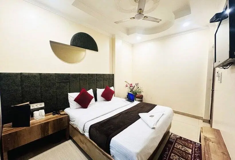 デラックスルーム, Staybook Hotel Jai Balaji New Delhi Railway Station