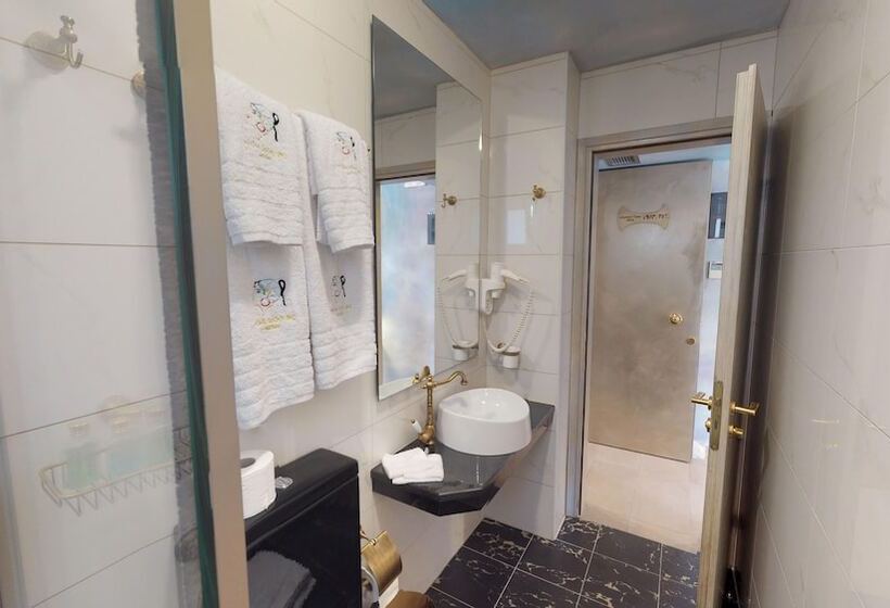 Люкс, Leda Suites