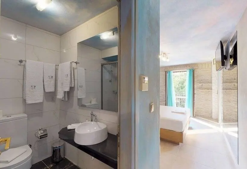 Suite, Leda Suites