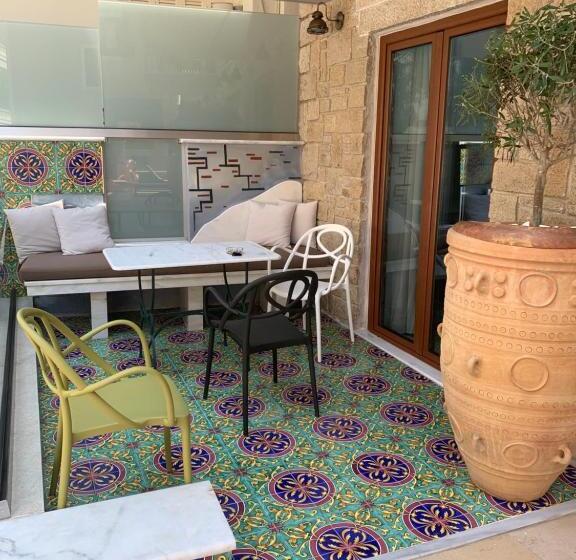 スイート, Leda Suites