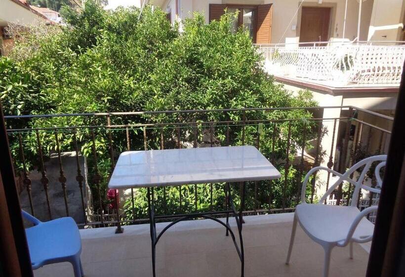 ガーデンビュースイート, Leda Suites