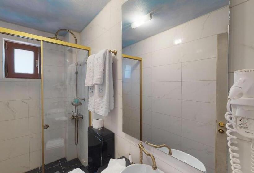 キングサイズベッドのスイートルーム, Leda Suites