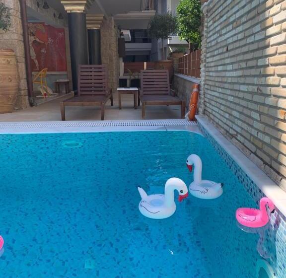 スイート, Leda Suites