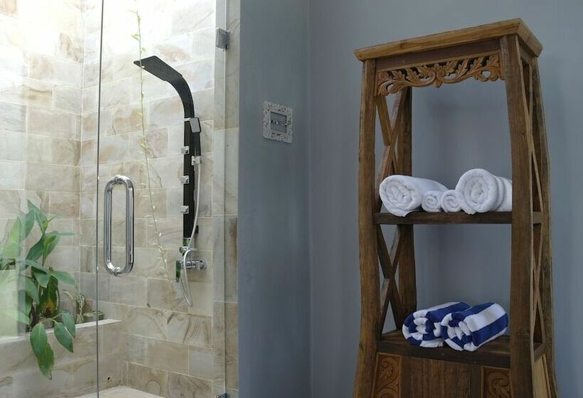 套房带园景, The Suites Lombok