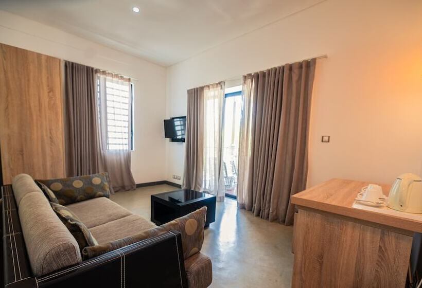 اتاق خانوادگی, Toparadis Guest House