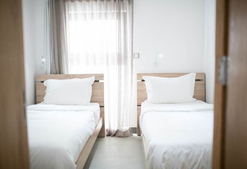 اتاق خانوادگی, Toparadis Guest House