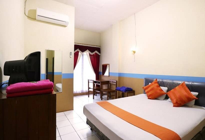 Deluxe Szoba, Wisata