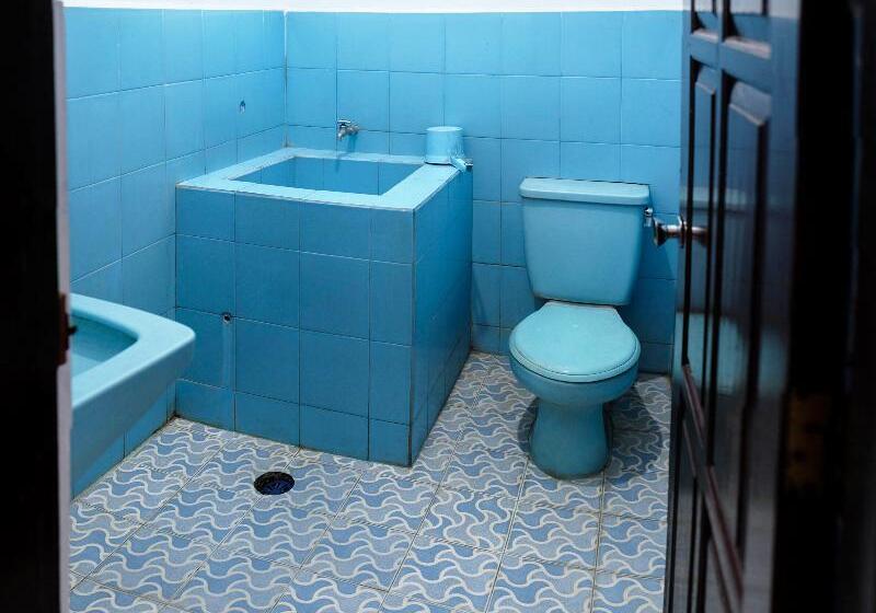 Deluxe Szoba, Wisata