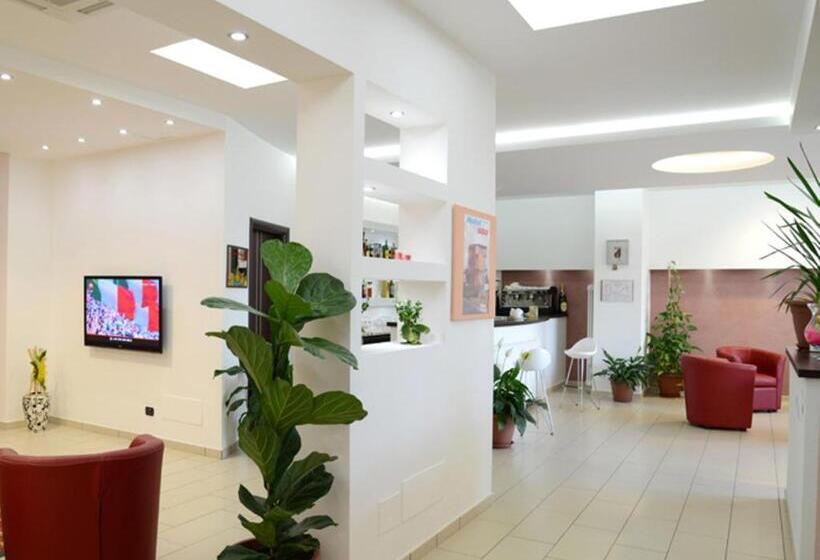 חדר סטנדרט לשלושה, 660