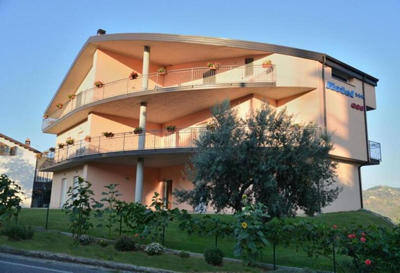 חדר סטנדרט לשלושה, 660