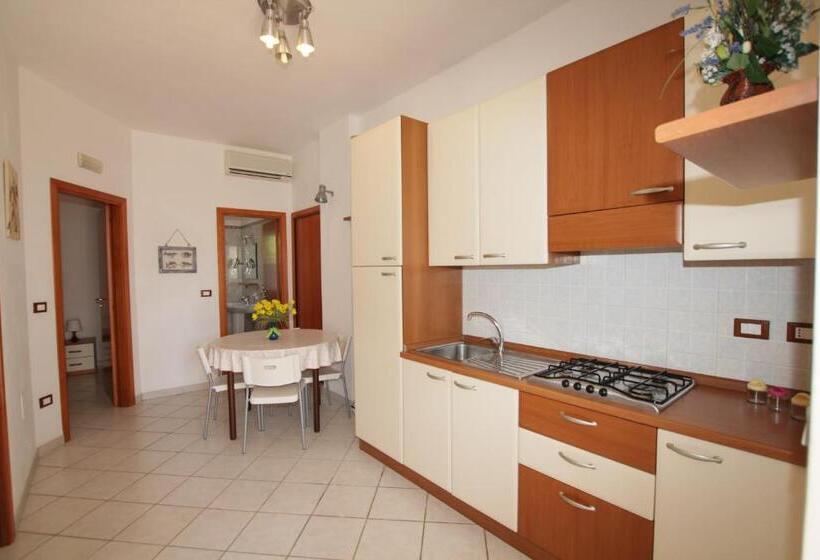 Апартаменты 2 Спальни, Graceland Rooms And Suites