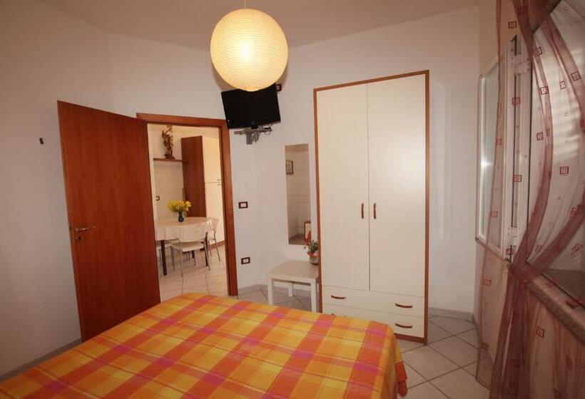 Апартаменты 2 Спальни, Graceland Rooms And Suites