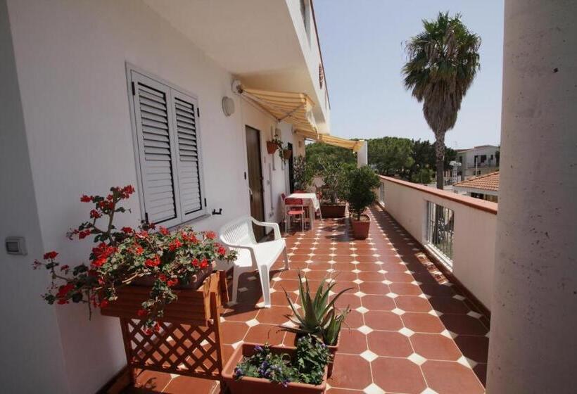 Апартаменты 1 Спальня Вид на Море, Graceland Rooms And Suites