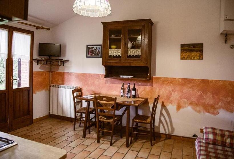 اتاق کلاسیک سه تخته, Poggio Del Sole