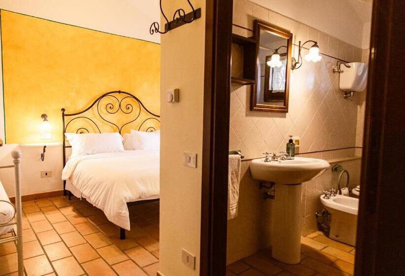 اتاق کلاسیک سه تخته, Poggio Del Sole