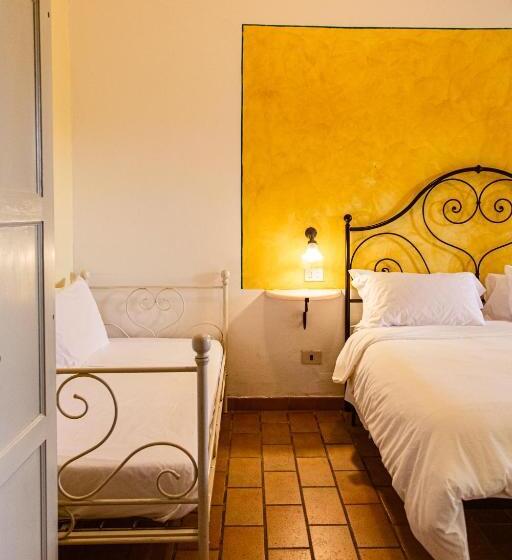 اتاق کلاسیک سه تخته, Poggio Del Sole