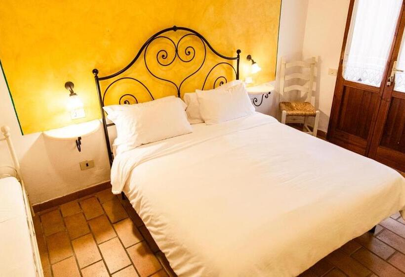 اتاق کلاسیک سه تخته, Poggio Del Sole