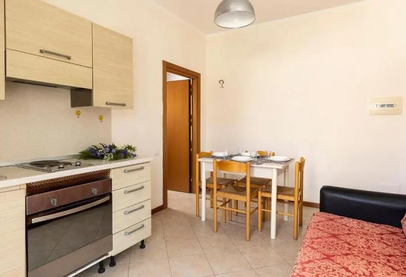 1 Bedroom Apartment