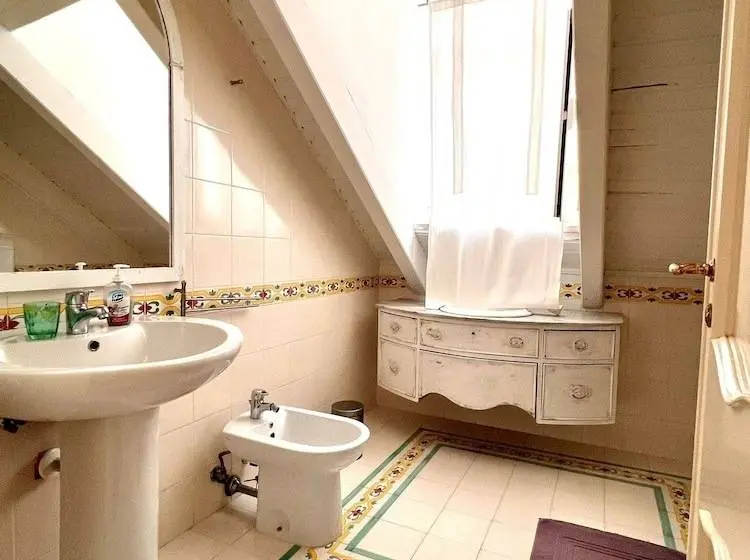 Juniorsviitti, Saint Patrick Guest House