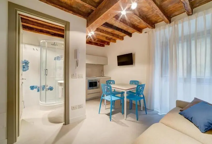 استودیوی استاندارد, Palazzo Mannaioni Suites