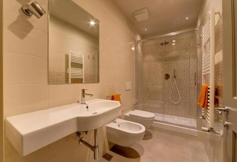 آپارتمان 1 خوابه با بالکن, Palazzo Mannaioni Suites
