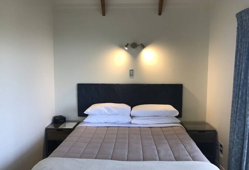 샬레, Bay Cabinz Motel