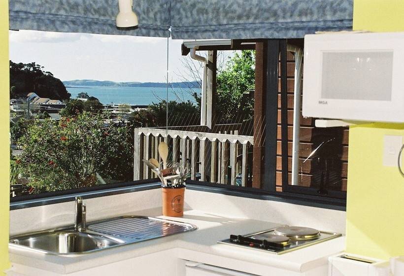 샬레, Bay Cabinz Motel