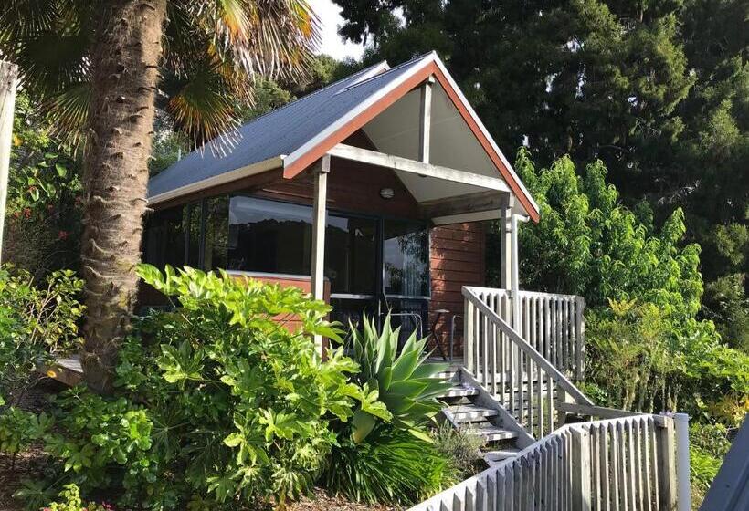 샬레, Bay Cabinz Motel