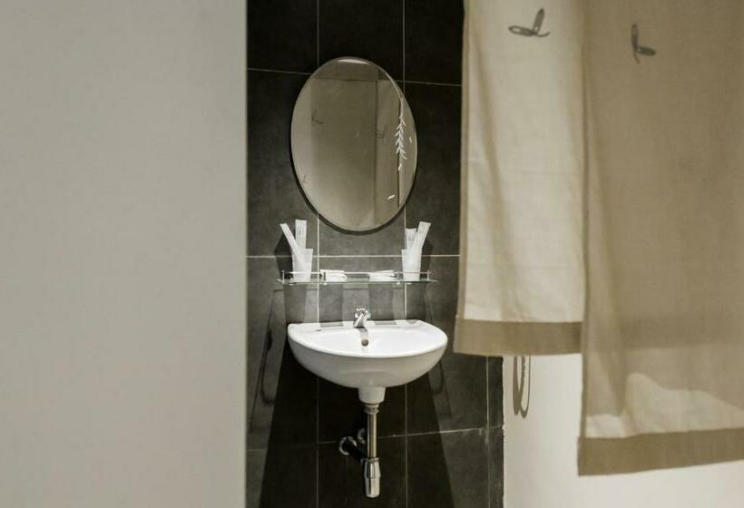 سوییت خانوادگی, Bunk & Bilik Hotel Sri Petaling