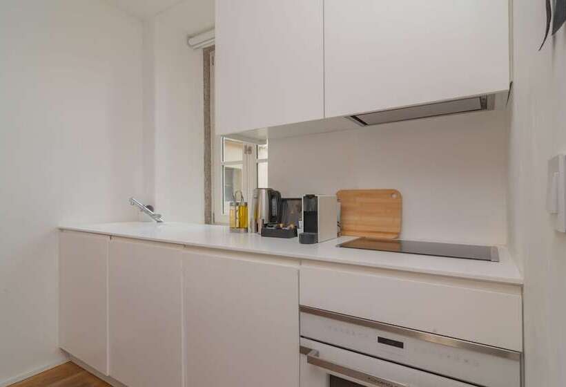 آپارتمان 1 خوابه, Ando Living Santa Justa 77 House