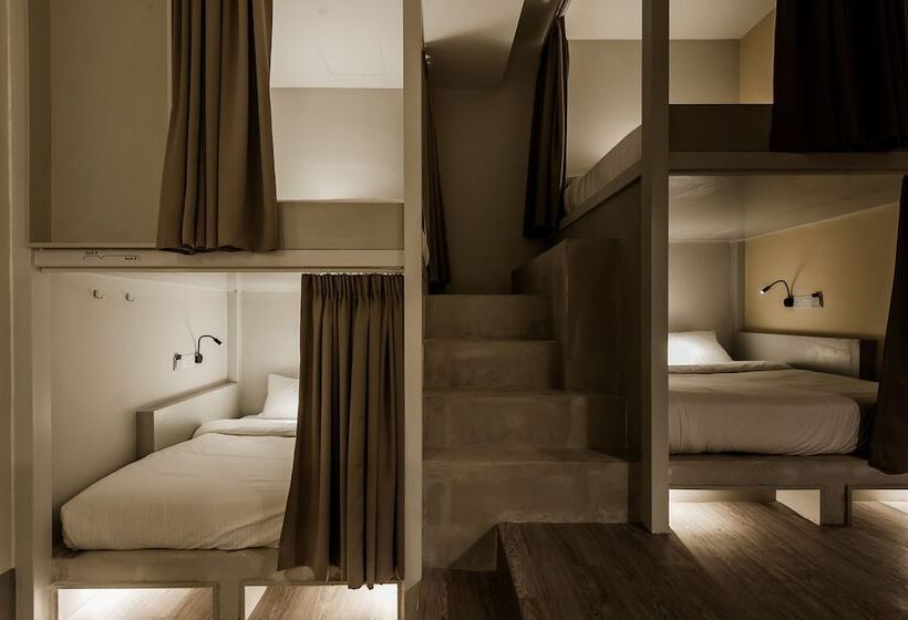 تختخواب در اتاق مشترک, Bunk & Bilik Hotel Sri Petaling