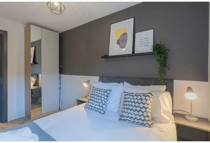 带1个卧室的公寓, Central Belfast Apartments: 7 Camden Street